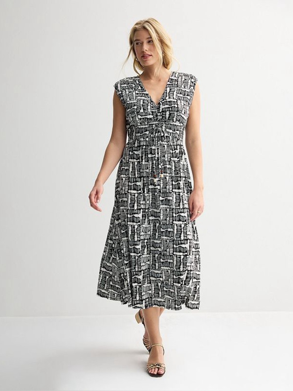 NWT Nine West B+W Pattern Maxi Dress